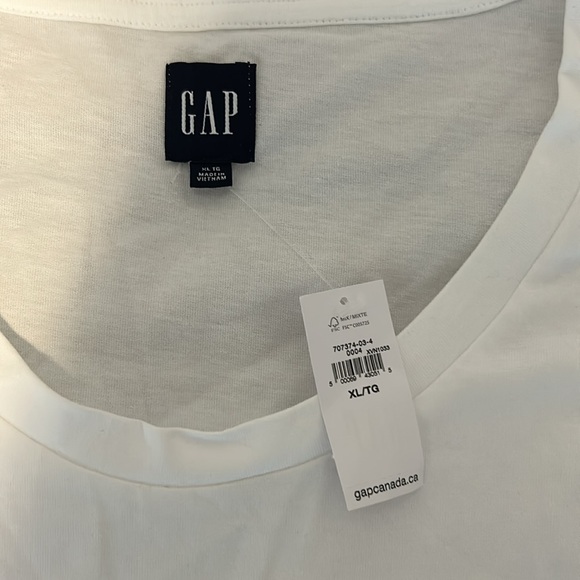NWT Gap Shoulder-pad Muscle Shirt - Picture 3 of 6